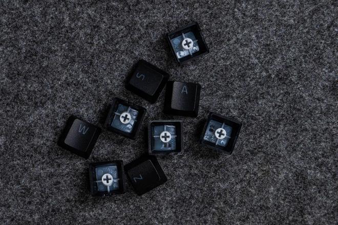 ”雷蛇黑寡妇蜘蛛V4竞技极速版体验开元棋牌网站通往“客制化”的“捷径(图7) ”雷蛇黑寡妇蜘蛛V4竞技极速版体验开元棋牌网站通往“客制化”的“捷径(图7)