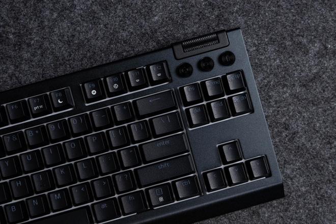 ”雷蛇黑寡妇蜘蛛V4竞技极速版体验开元棋牌网站通往“客制化”的“捷径(图9) ”雷蛇黑寡妇蜘蛛V4竞技极速版体验开元棋牌网站通往“客制化”的“捷径(图9)