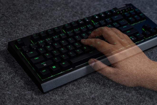 ”雷蛇黑寡妇蜘蛛V4竞技极速版体验开元棋牌网站通往“客制化”的“捷径(图18) ”雷蛇黑寡妇蜘蛛V4竞技极速版体验开元棋牌网站通往“客制化”的“捷径(图18)