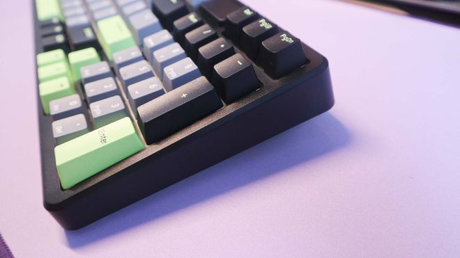 绿机械键盘测评：客制化与性价比的完美平衡开元ky棋牌雷柏V700DIY-98黑灰(图2)